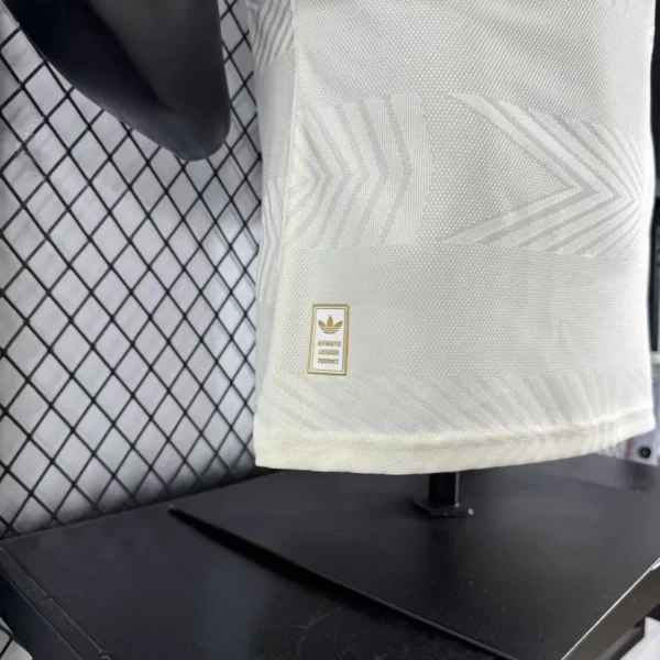 25 - 26 - Flamengo - Profesyonel Alternatif Forması