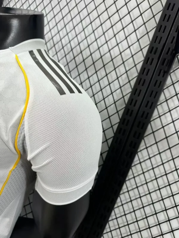 25 - 26 - Real Madrid - Profesyonel İç Saha Forması