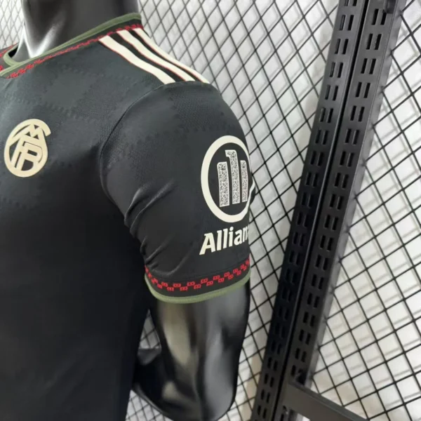 25 - 26 - Bayern Munich - Profesyonel Alternatif Forması