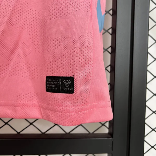 25 - 26 - Celta Vigo - Alternatif Forması