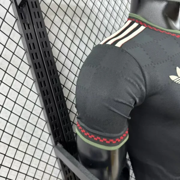 25 - 26 - Bayern Munich - Profesyonel Alternatif Forması