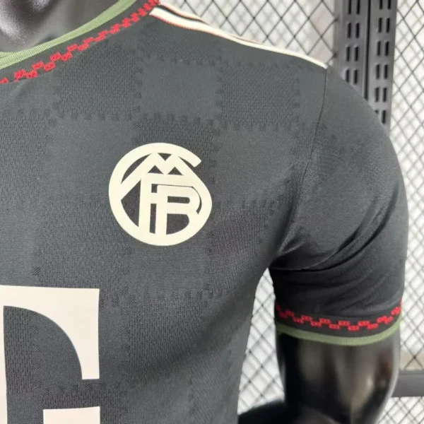 25 - 26 - Bayern Munich - Profesyonel Alternatif Forması