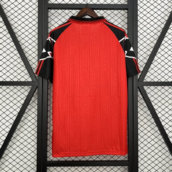 97 - 98 - AC Milan - Retro Özel Versiyon Forma