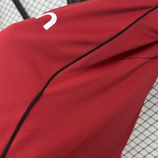 25 - 26 - Manchester United - İç Saha Forması