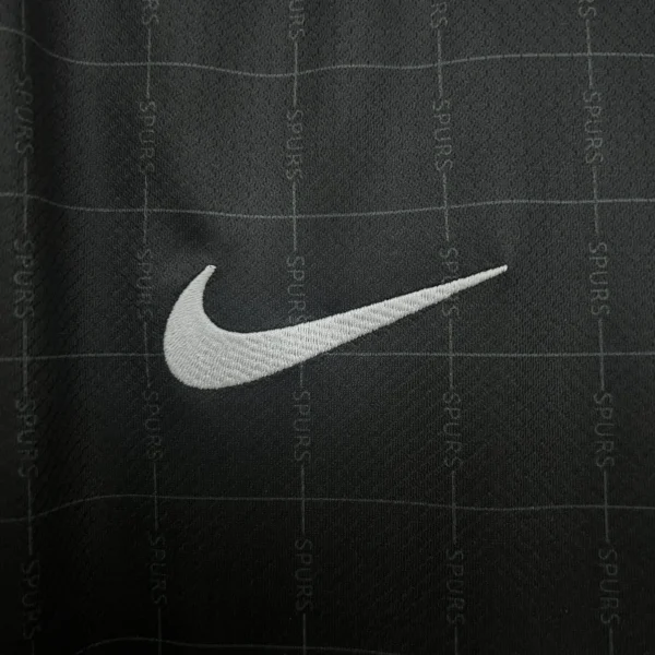 25 - 26 - Tottenham - Deplasman Forması