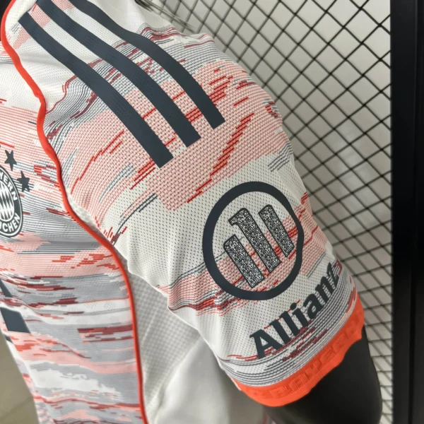 25 - 26 - Bayern Munich - Profesyonel Deplasman Forması