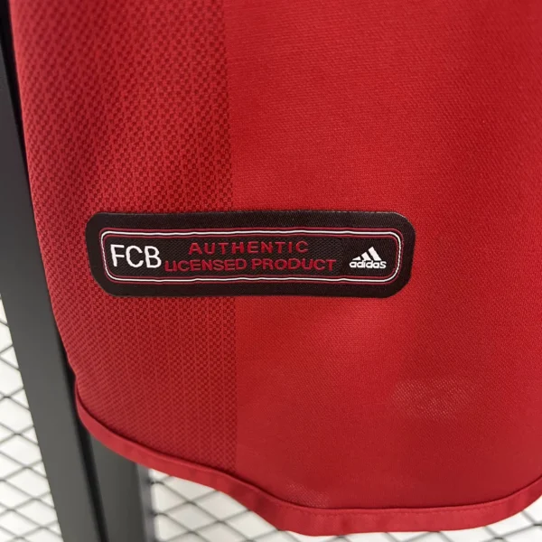 01 - 02 - Bayern Munich - Retro İç Saha Forması