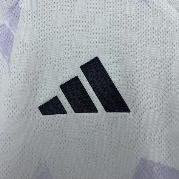 25 - 26 - Manchester United - Deplasman Forması