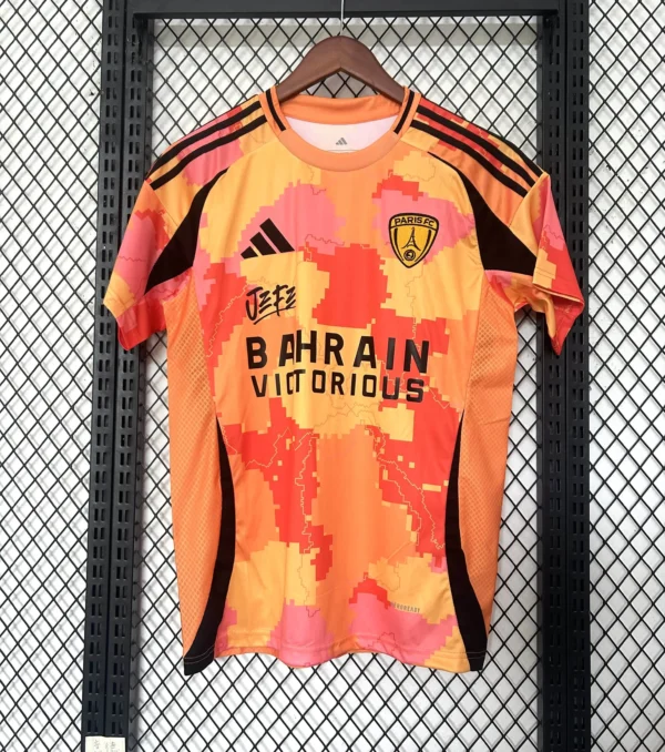 25 - 26 - Paris FC - Alternatif Forması