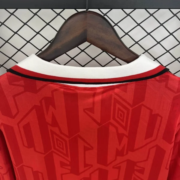 92 - 94 - Manchester United- Retro Uzun Kollu İç Saha Forması