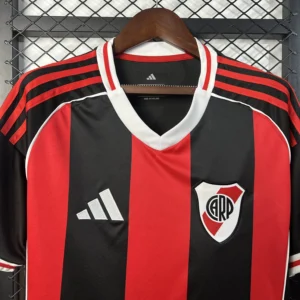 25 - 26 - River Plate - Deplasman Forması