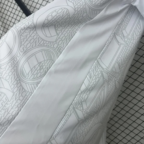 25 - 26 - Chelsea Maç Önü Antrenman Forması